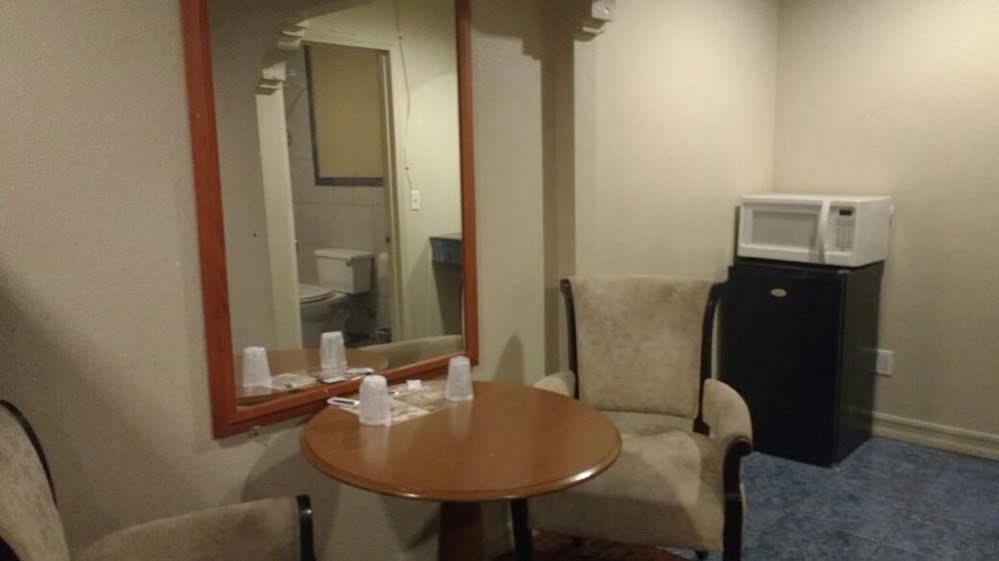La Petite Rouge Motel San Diego Luaran gambar